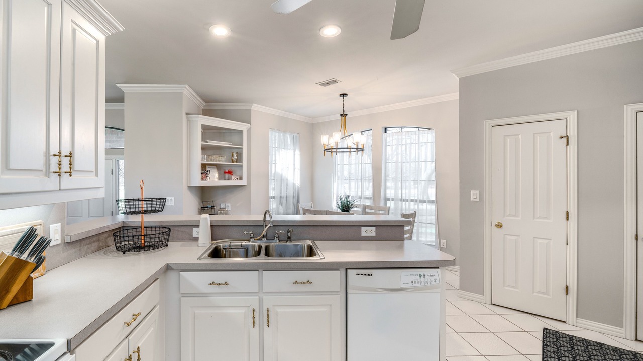 Photo of Kitchen in Aubrey