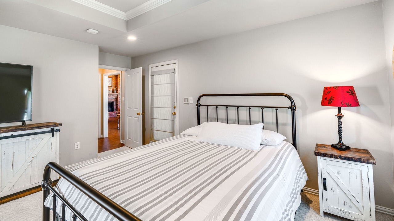 Photo of Bedroom in Aubrey