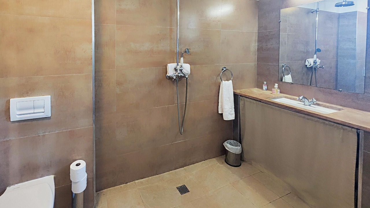 Photo of Bathroom in Saint-Laurent-de-la-Cabrerisse