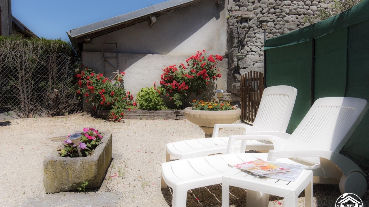Photo of Patio Balcony in Peyrieu