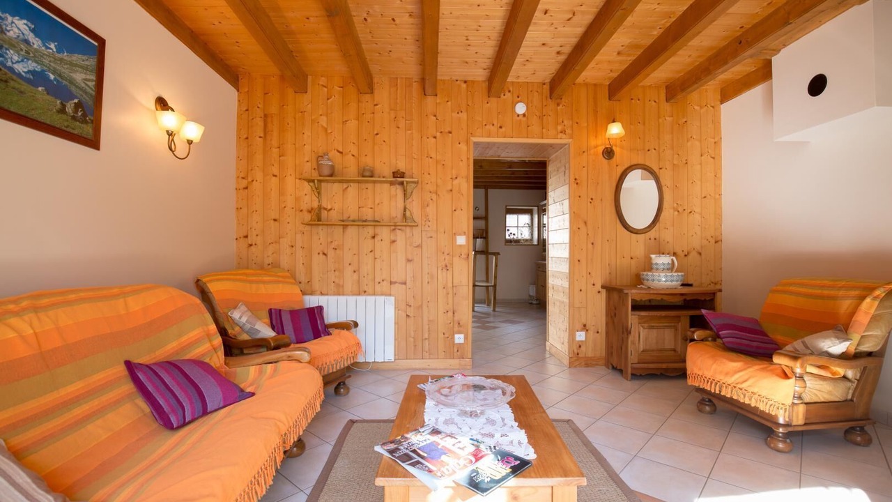 Photo of Livingroom in Peyrieu