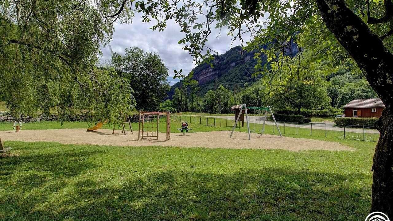 Photo of Others in Chaley