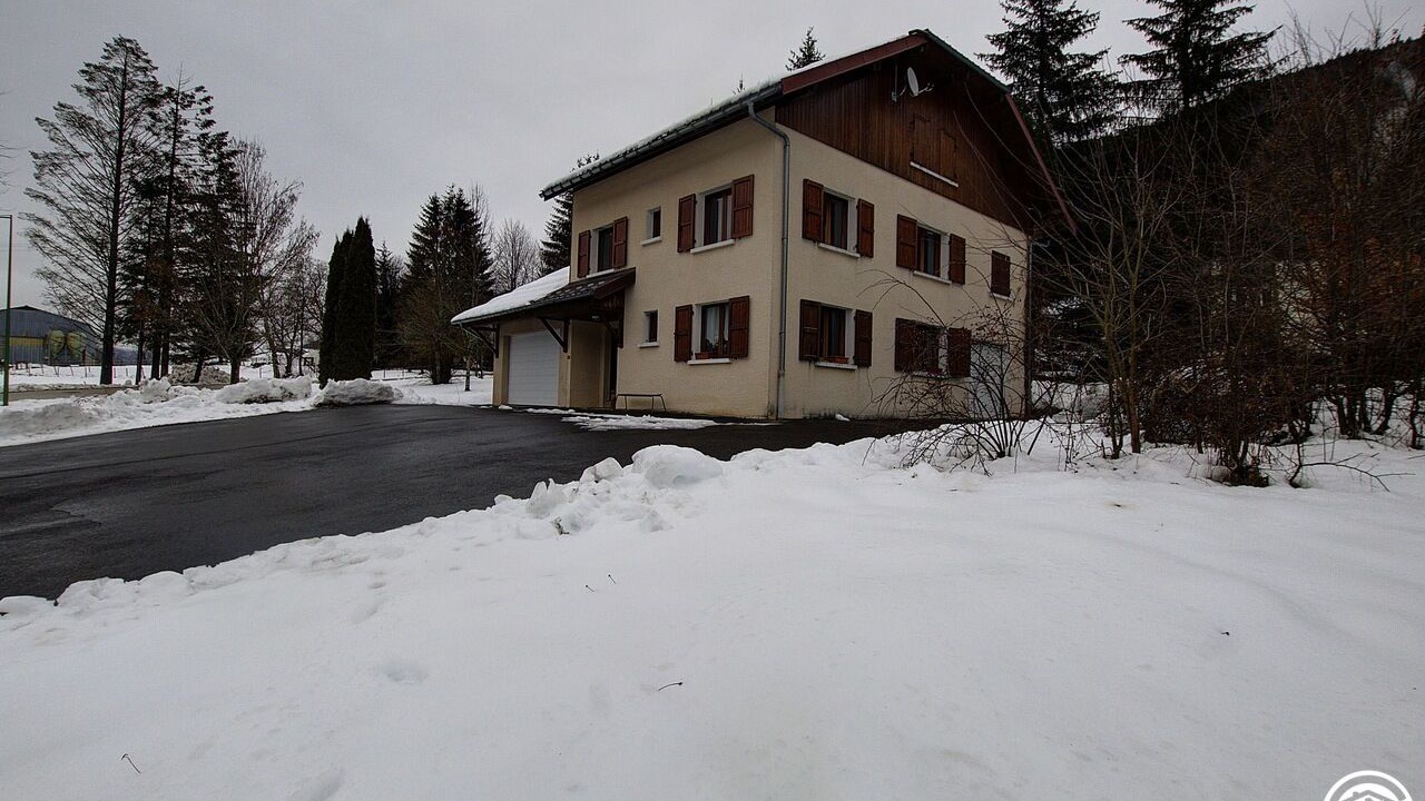 Photo of Outdoor in Lelex