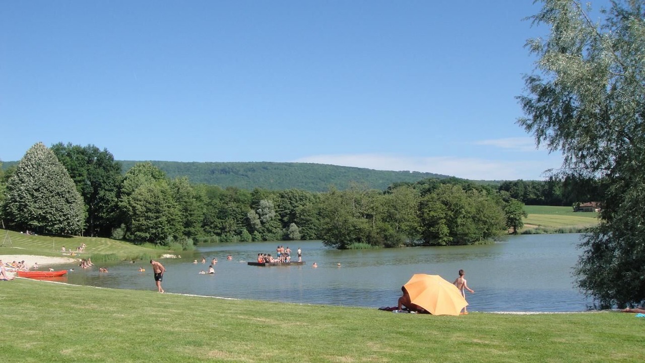 Photo of Others in Courmangoux