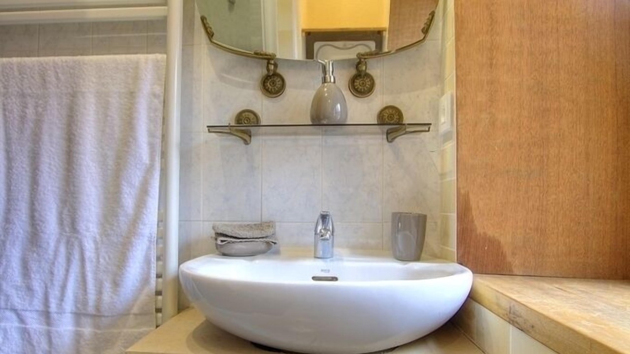 Photo of Bathroom in Gex