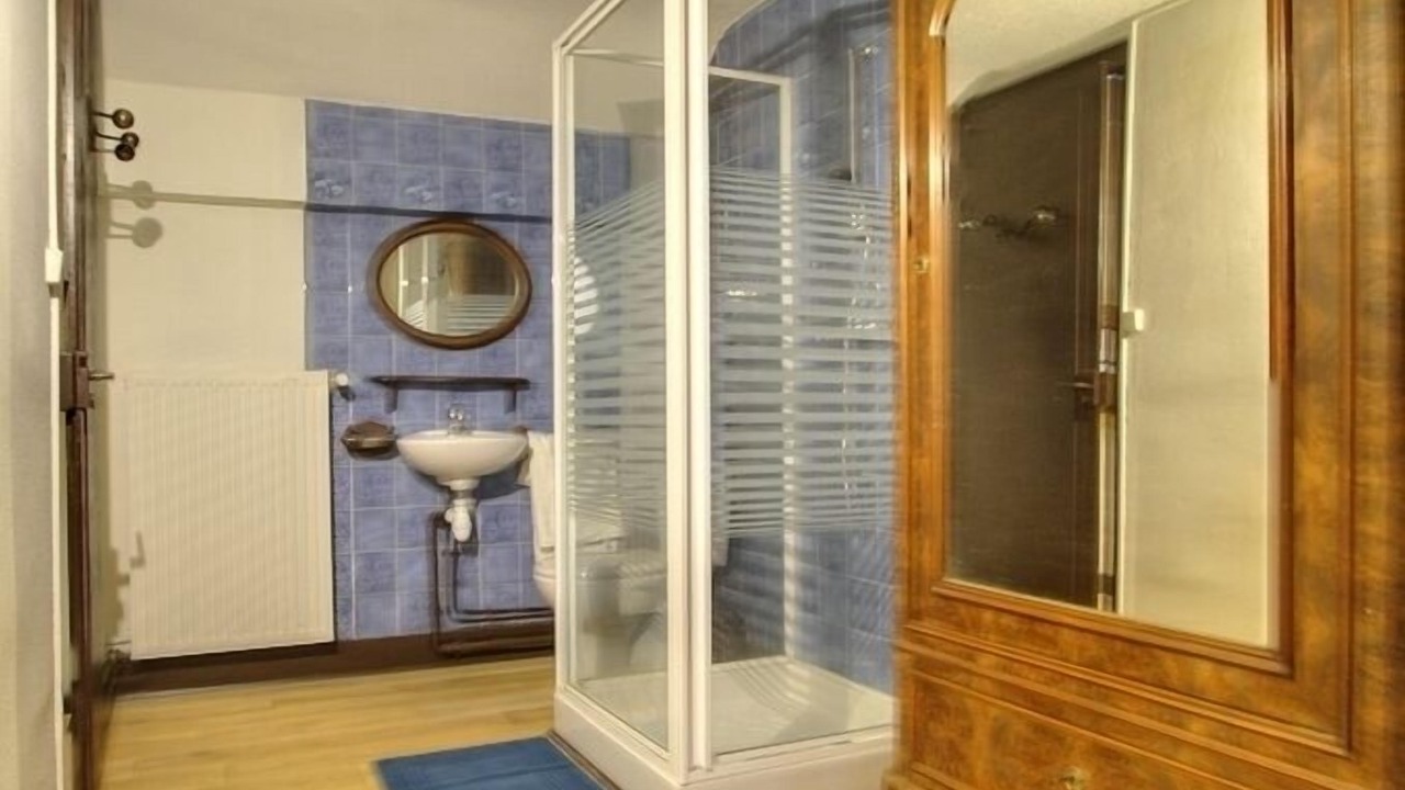 Photo of Bathroom in Gex