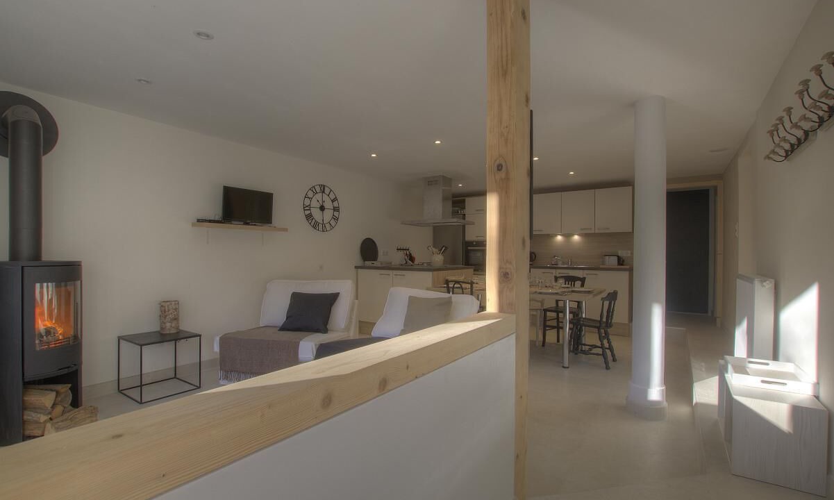 Photo of Livingroom in Chezery Forens