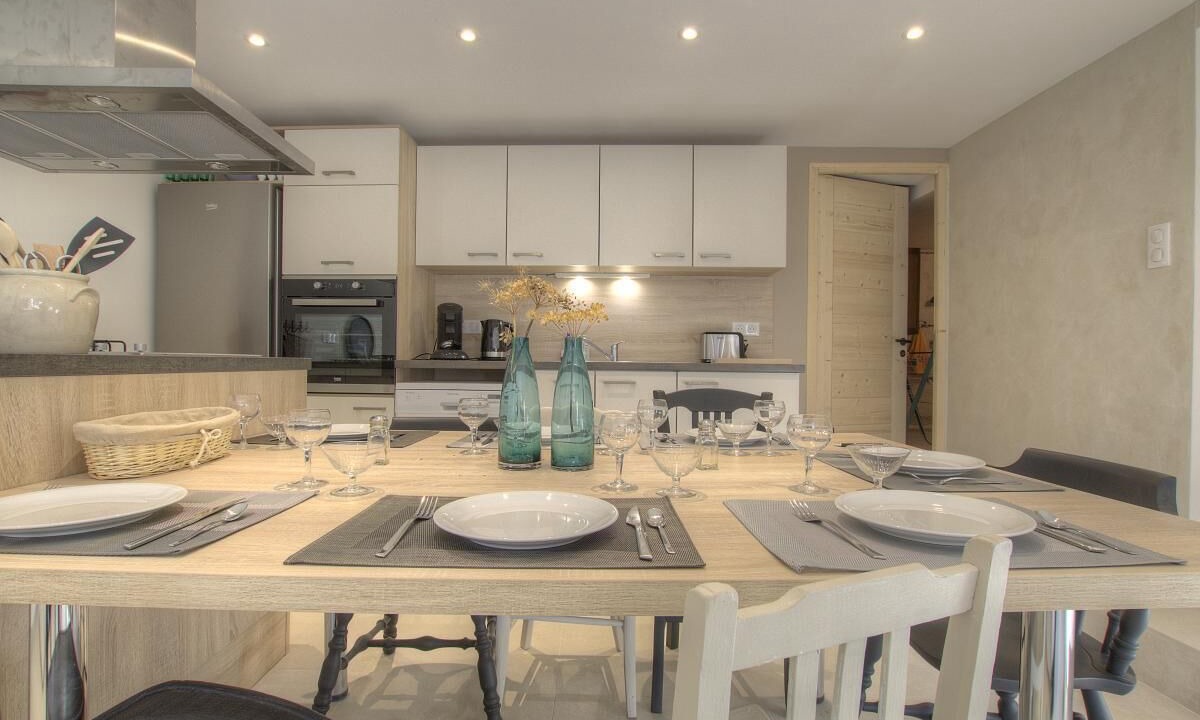 Photo of Kitchen in Chezery Forens