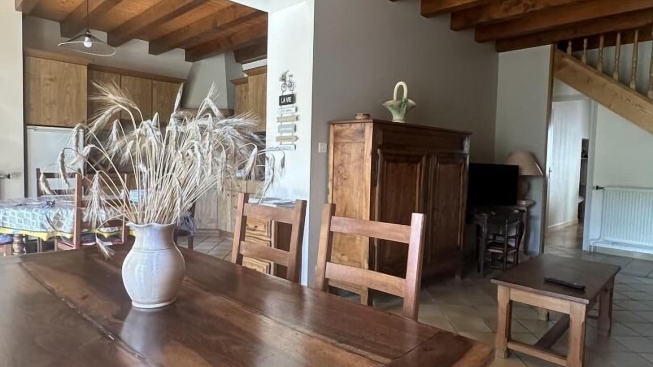 Photo of Others in Poncin