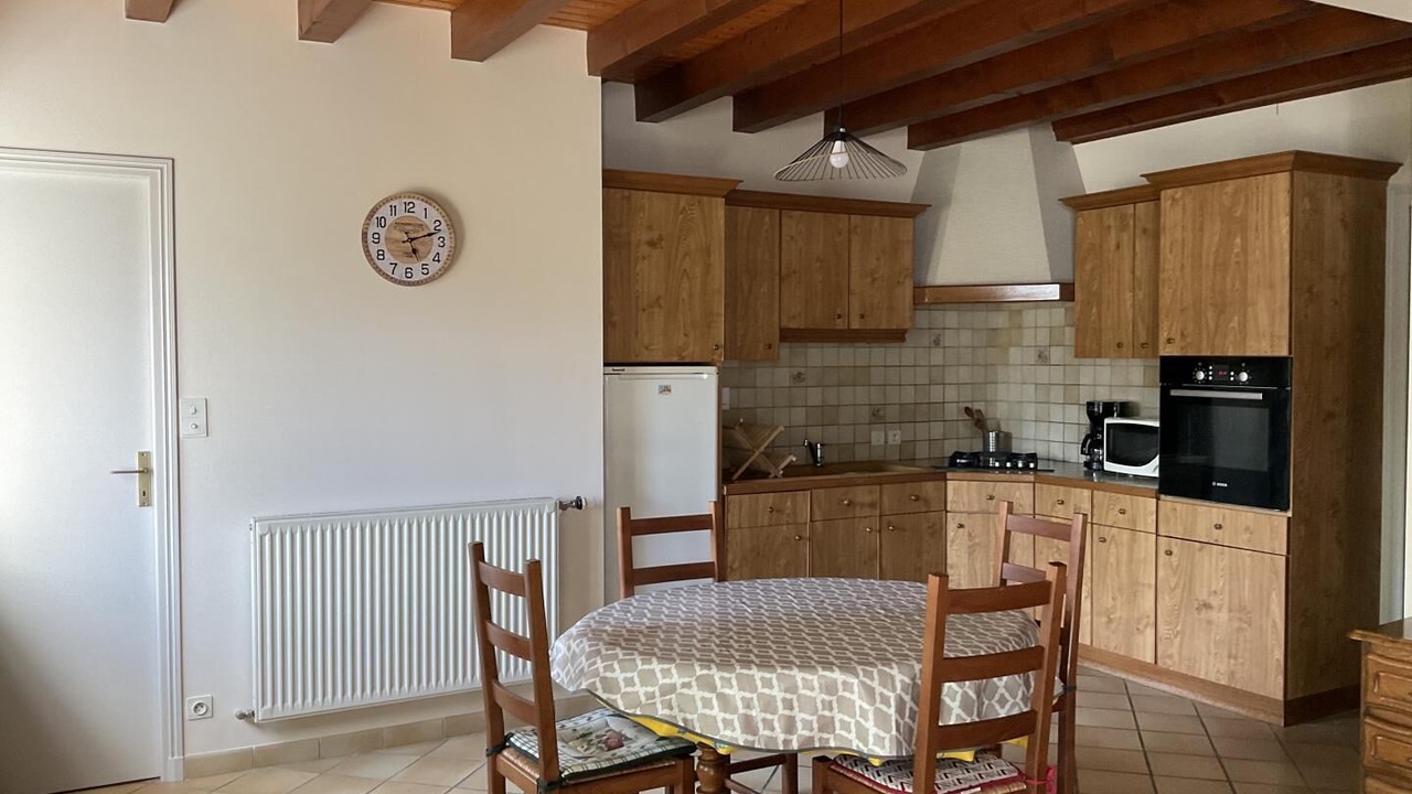 Photo of Others in Poncin