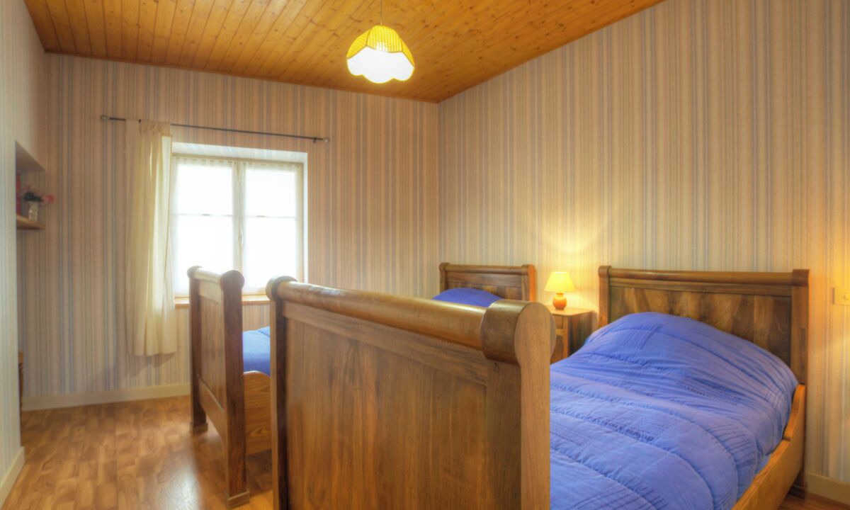 Photo of Bedroom in Poncin
