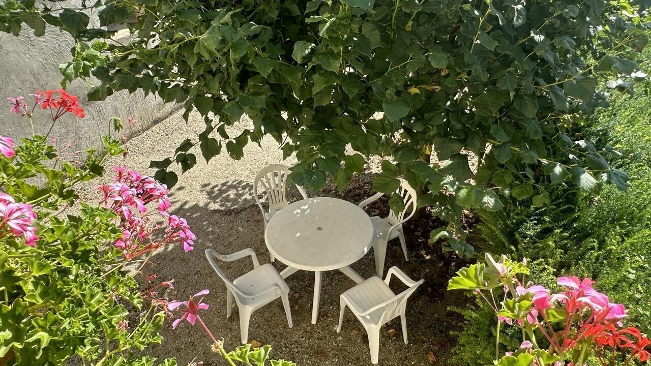 Photo of Outdoor in Poncin