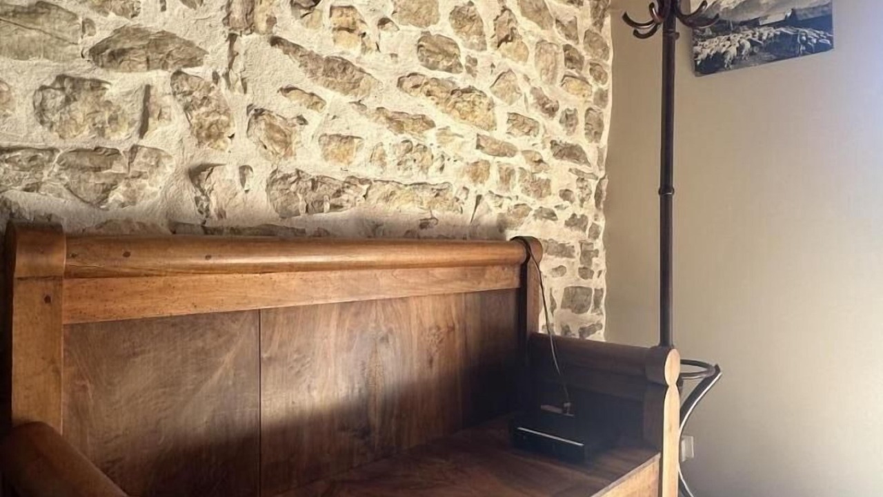 Photo of Others in Poncin