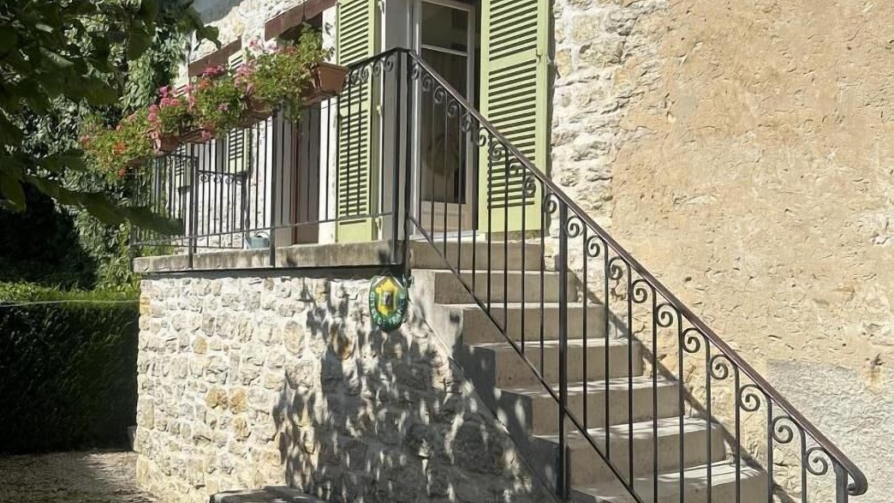 Photo of Outdoor in Poncin