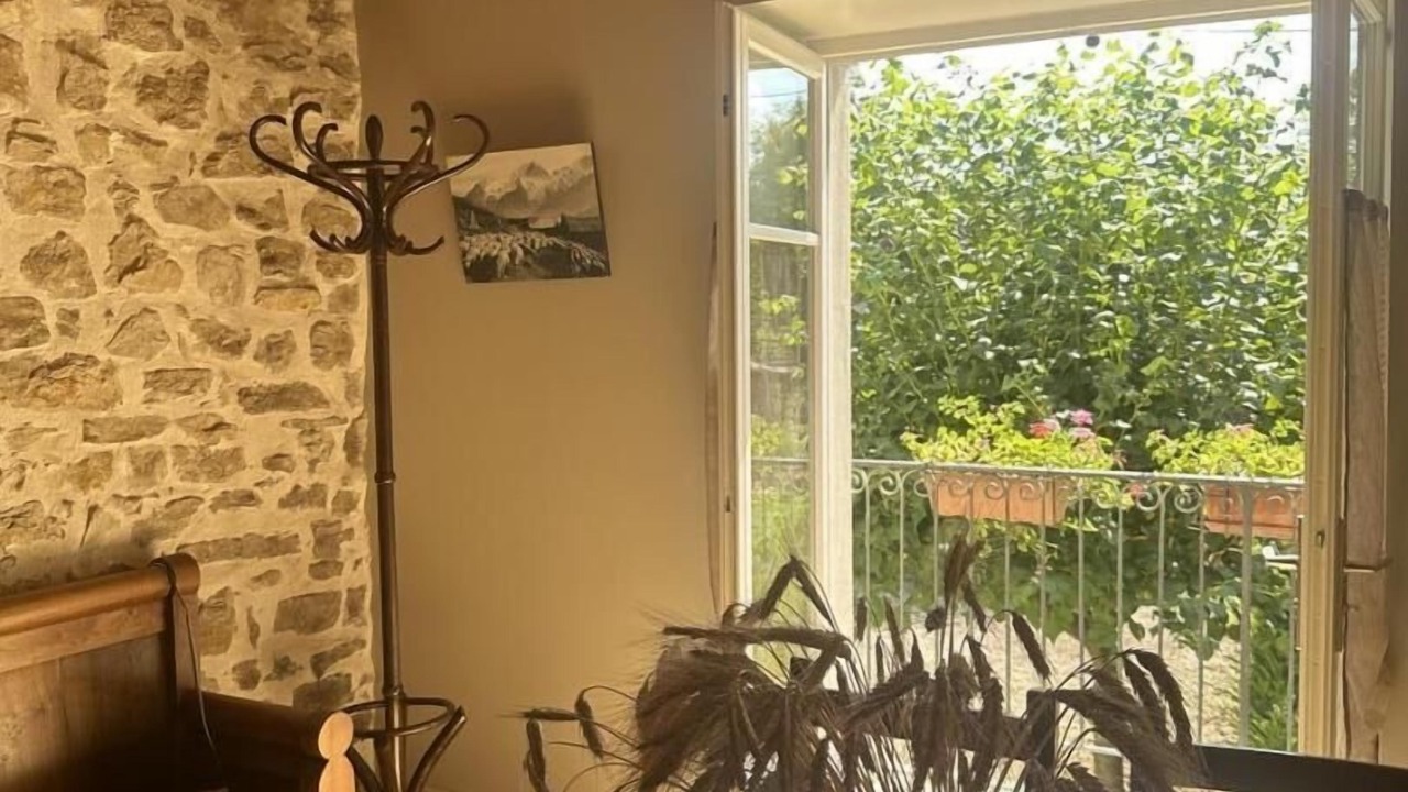 Photo of Others in Poncin