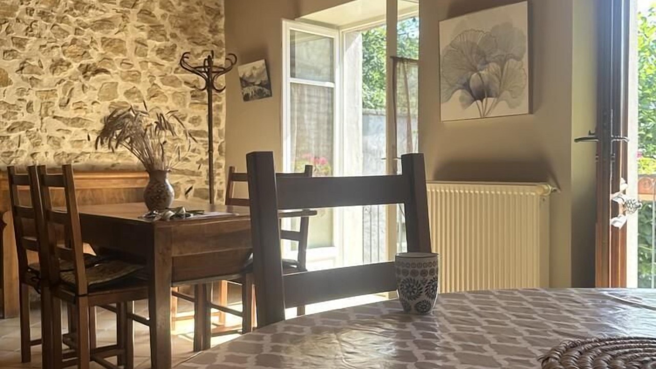 Photo of Others in Poncin