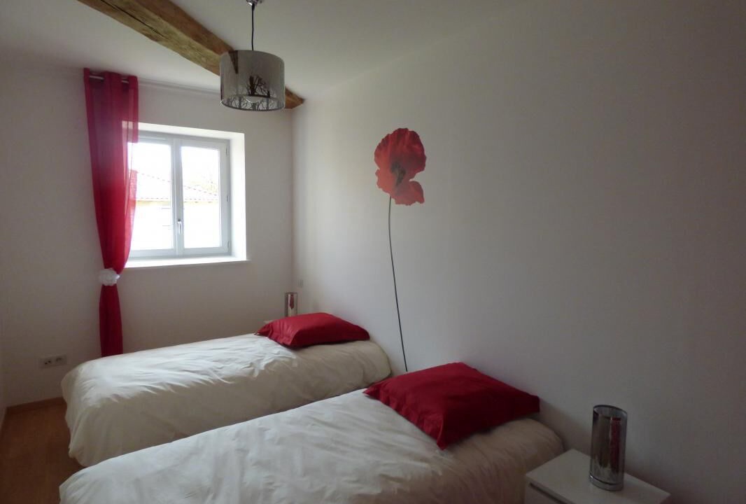 Photo of Bedroom in Saint-Benigne