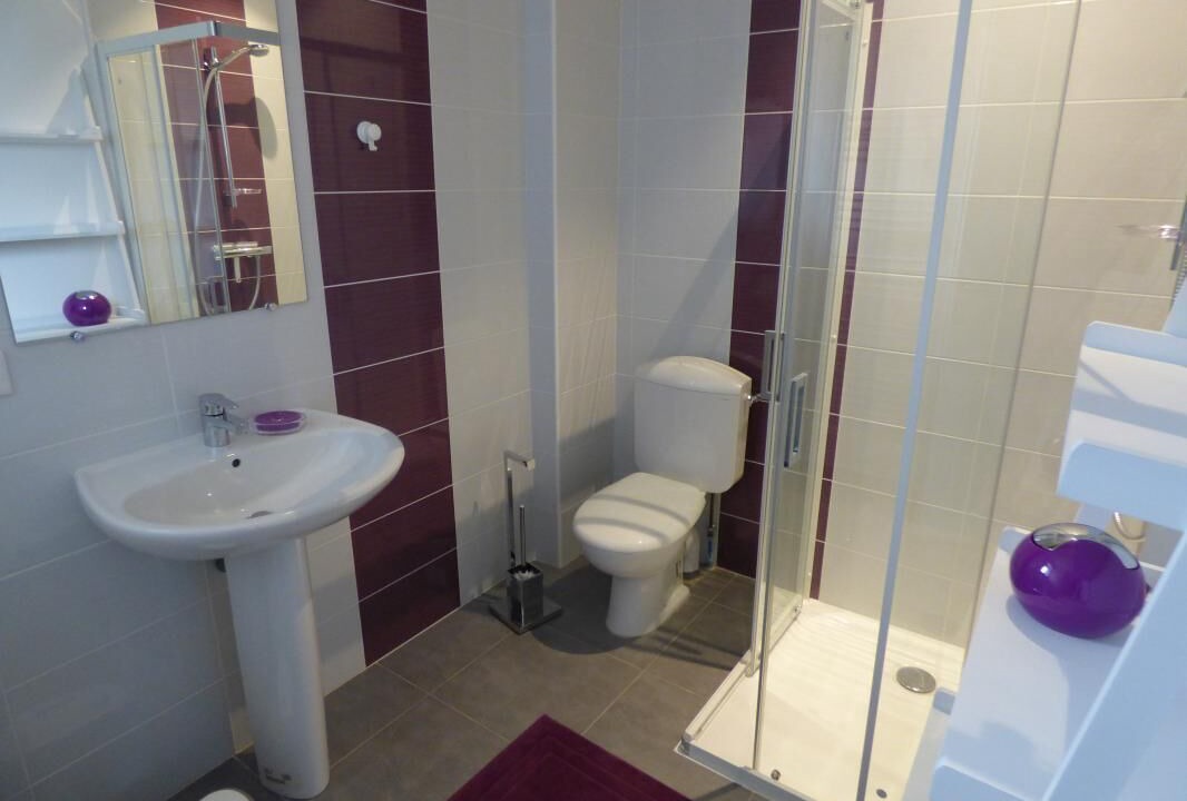 Photo of Bathroom in Saint-Benigne