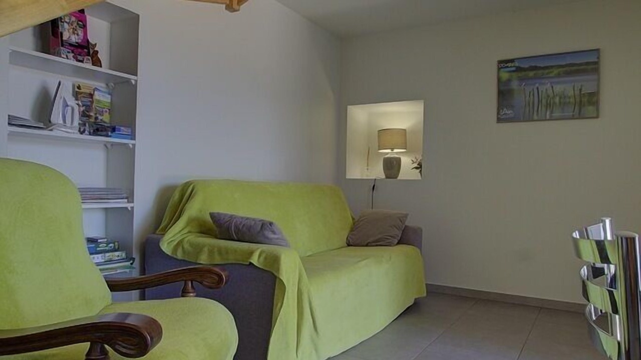 Photo of Livingroom in Tossiat