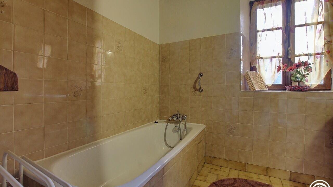 Photo of Bathroom in Anglefort