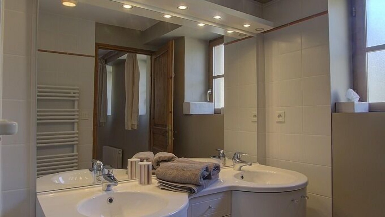 Photo of Bathroom in Illiat