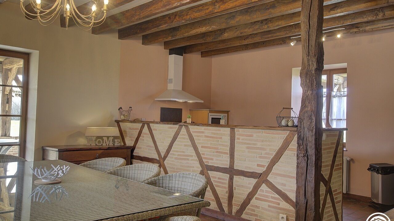 Photo of Others in Bage-Dommartin