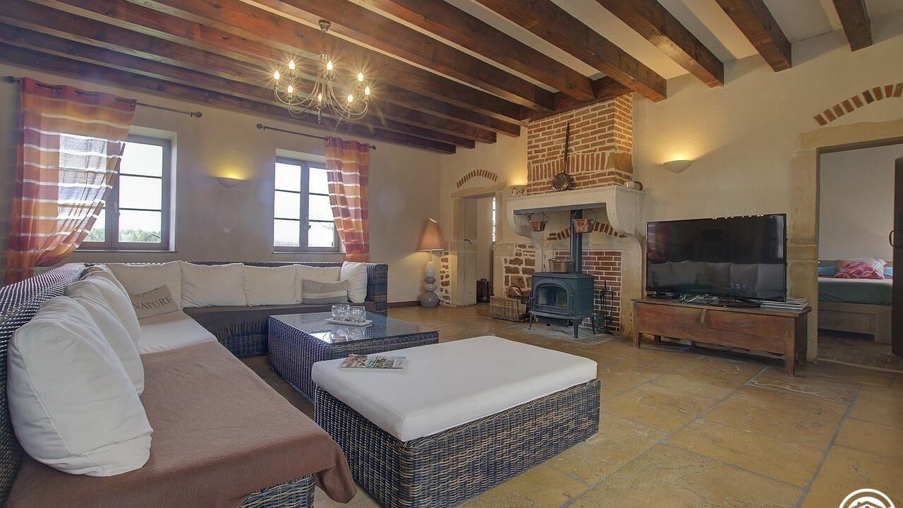 Photo of Livingroom in Bage-Dommartin