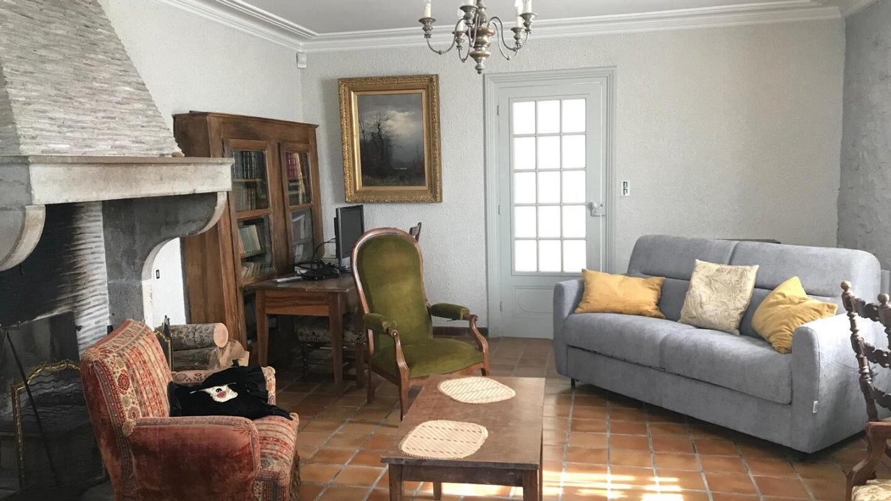 Photo of Livingroom in Saint-Germain-les-Paroisses