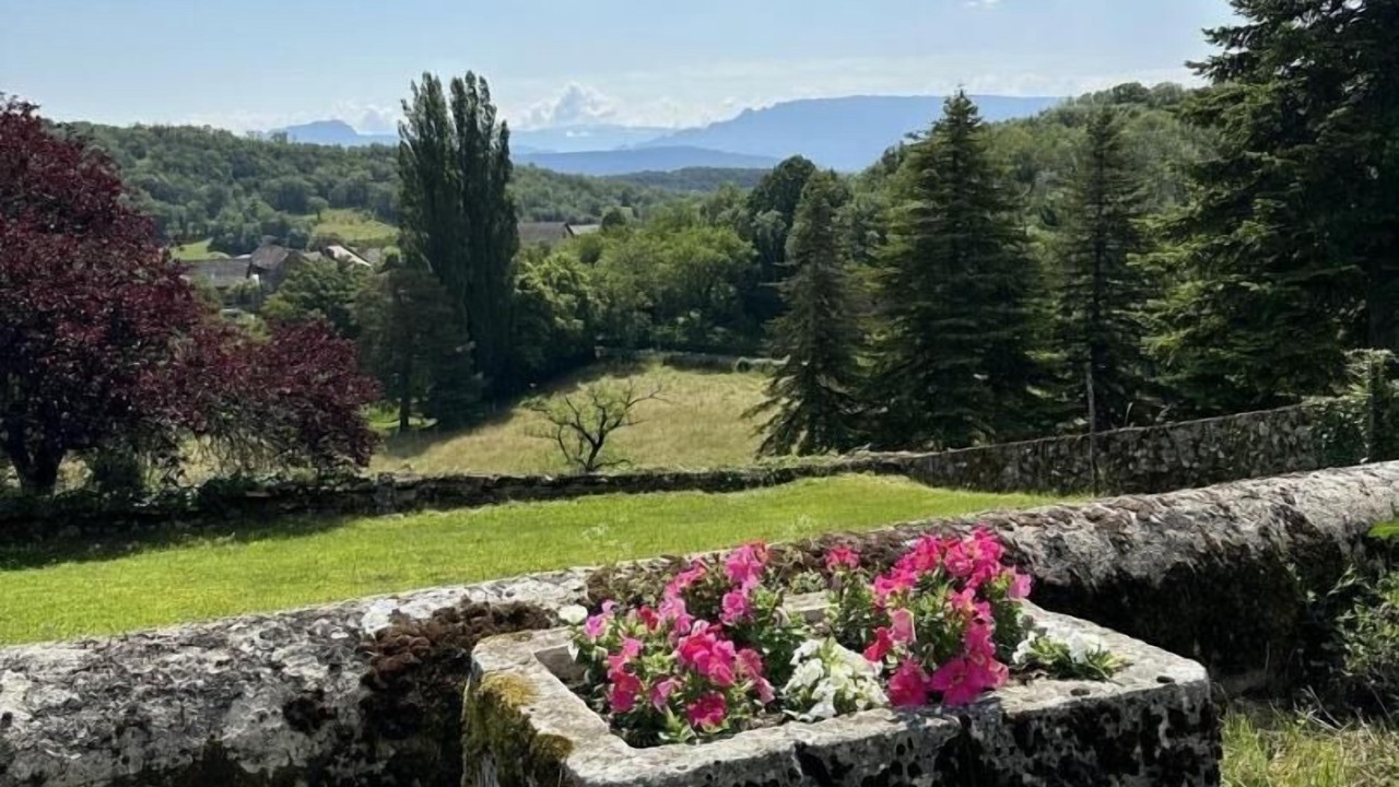 Photo of Outdoor in Saint-Germain-les-Paroisses