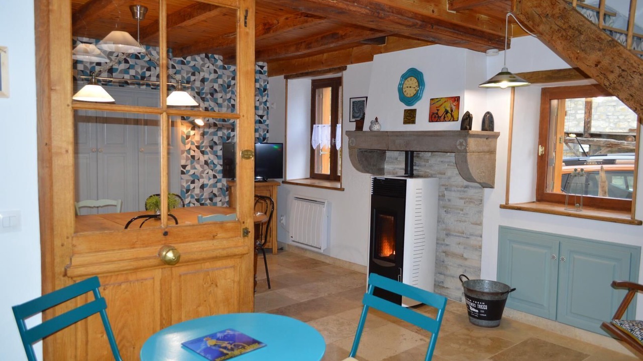 Photo of Others in Tenay