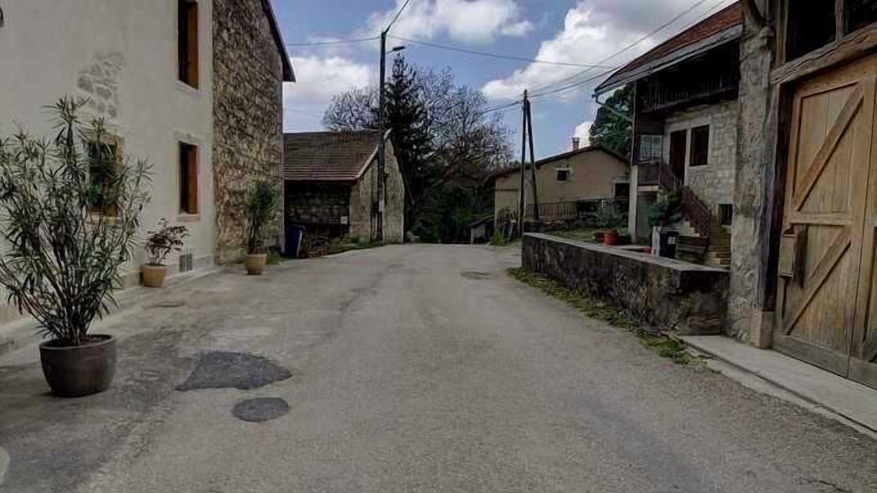 Photo of Outdoor in Tenay