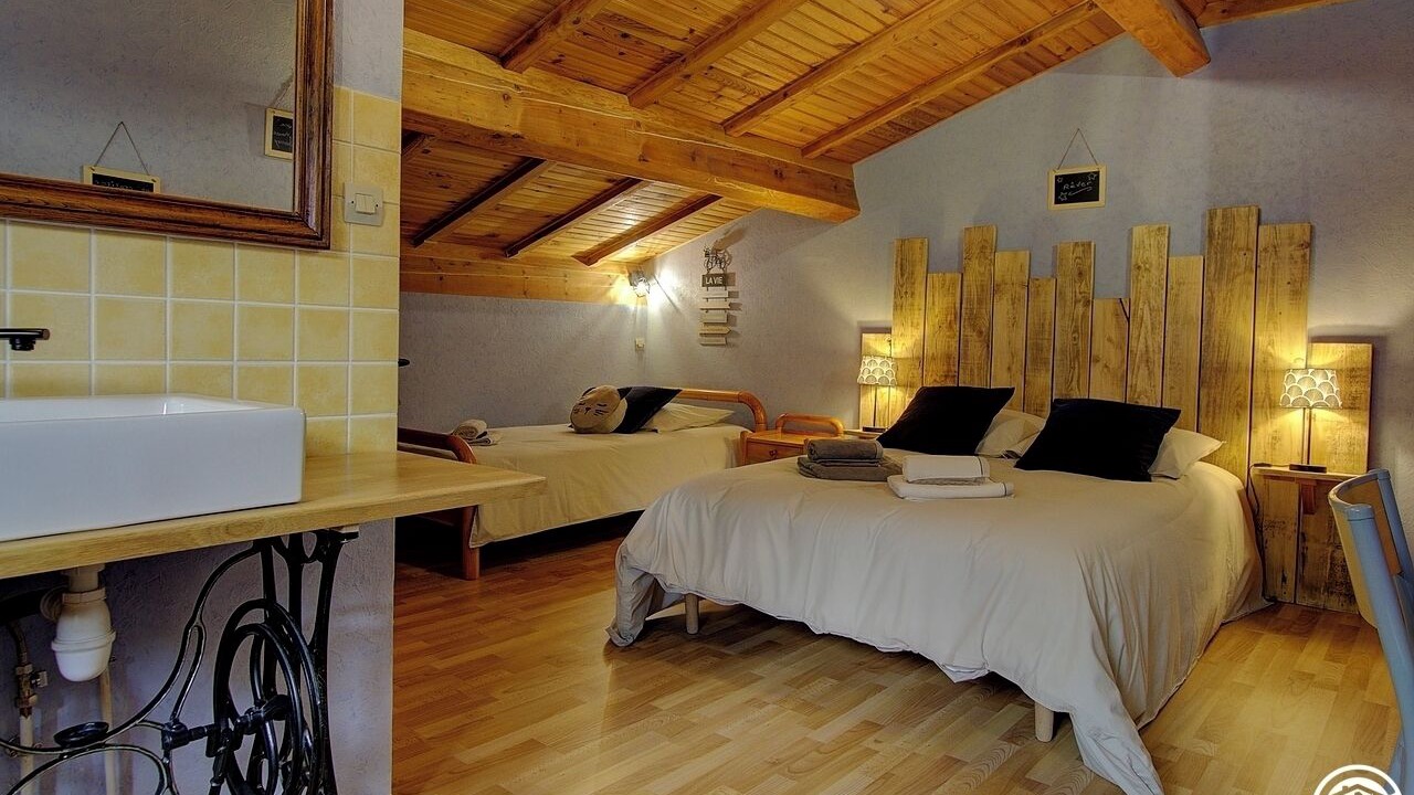 Photo of Bedroom in Tenay