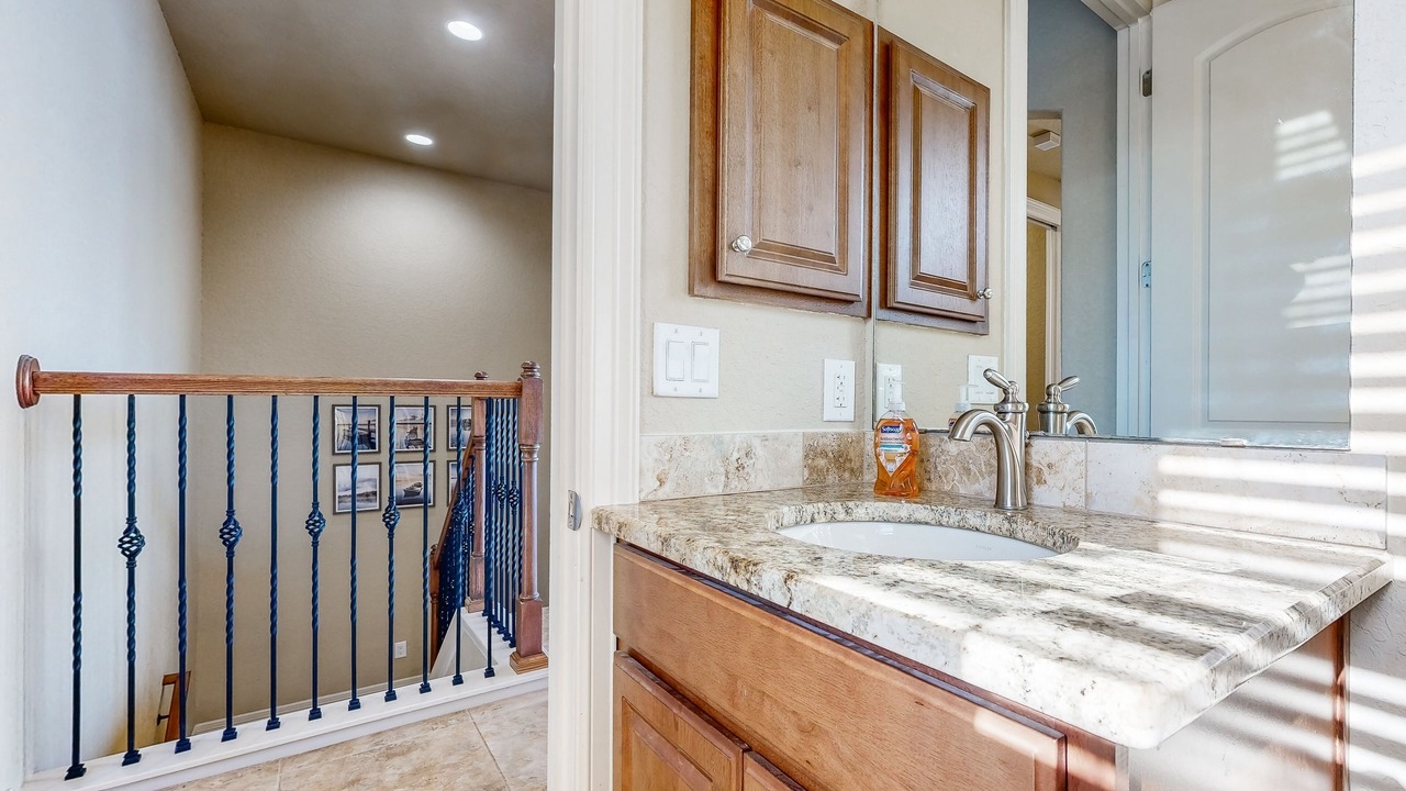 Photo of Bathroom in Canyon Lake