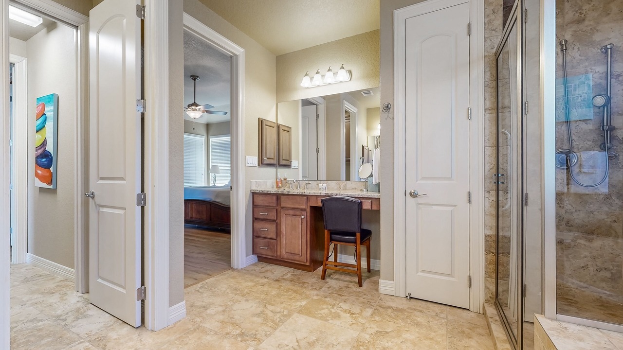 Photo of Bathroom in Canyon Lake
