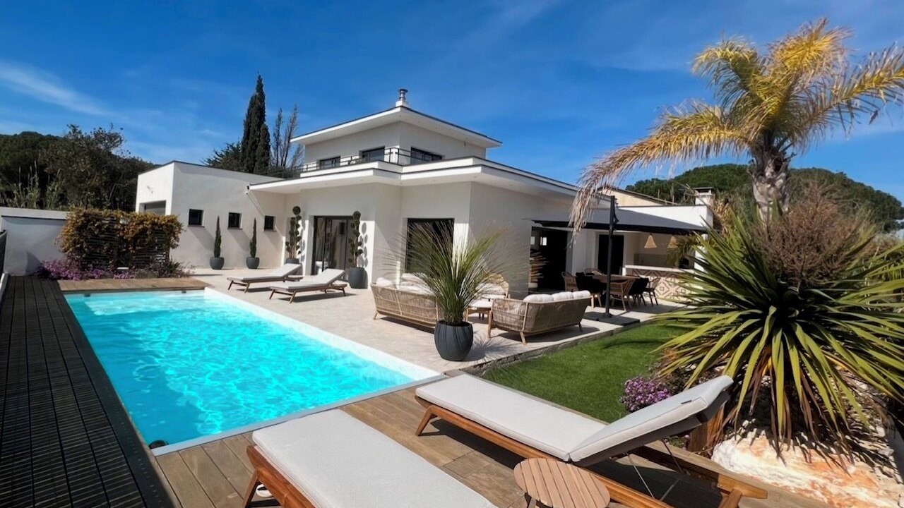 Photo of Outdoor in Serignan