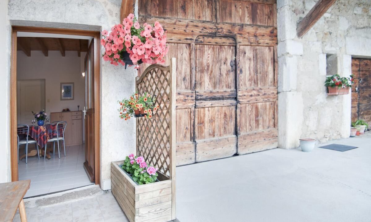 Photo of Outdoor in Belmont-Luthezieu