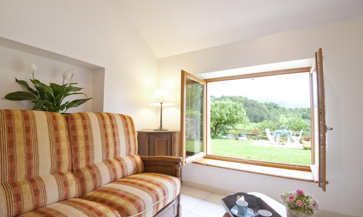 Photo of Livingroom in Belmont-Luthezieu