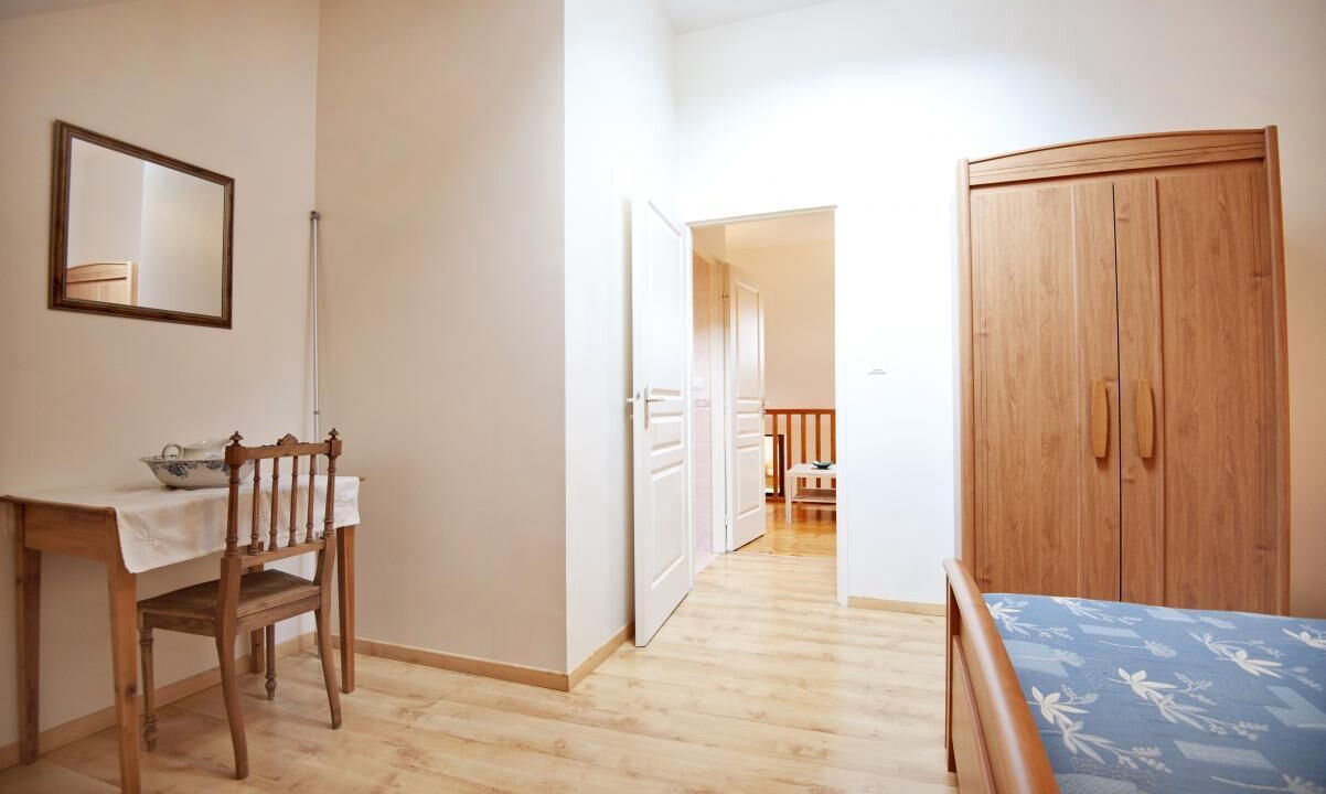 Photo of Bedroom in Belmont-Luthezieu