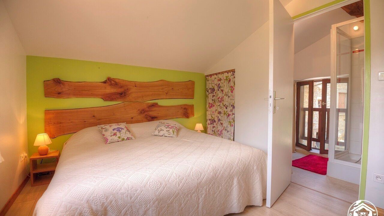 Photo of Bedroom in Boyeux-Saint-Jerome