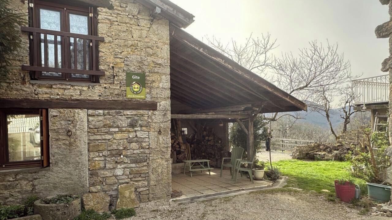 Photo of Patio Balcony in Boyeux-Saint-Jerome