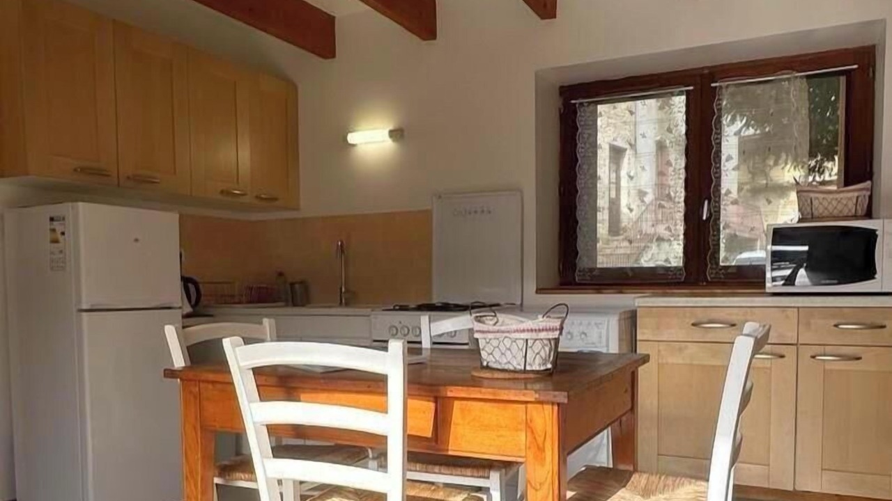 Photo of Kitchen in Boyeux-Saint-Jerome