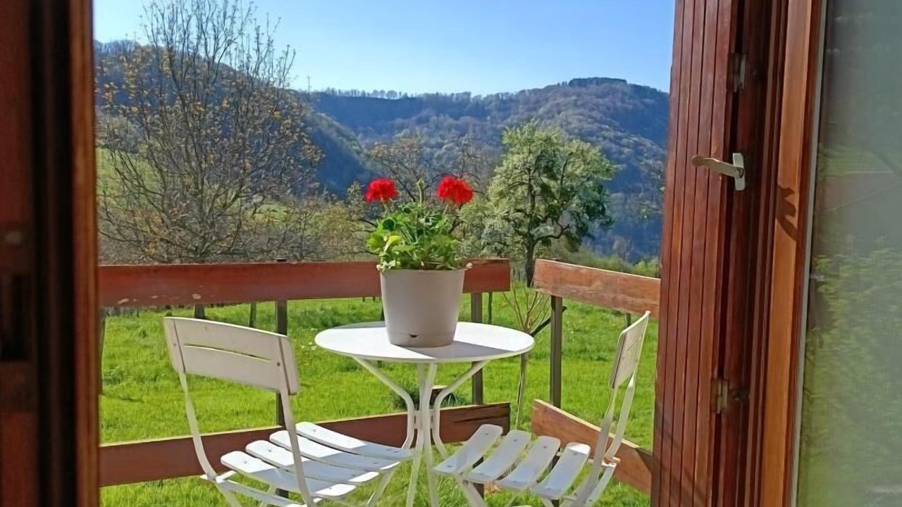 Photo of Outdoor in Boyeux-Saint-Jerome