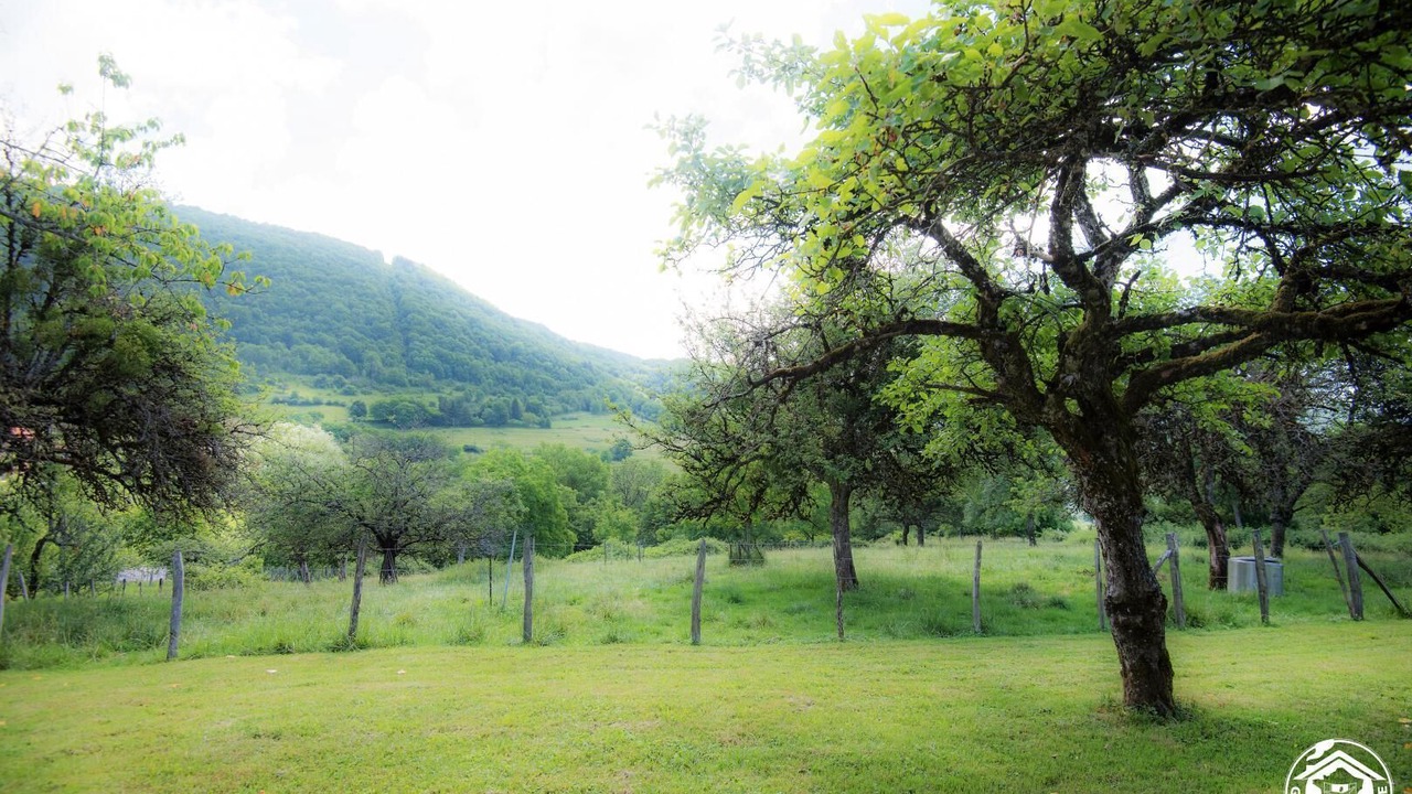 Photo of Outdoor in Boyeux-Saint-Jerome