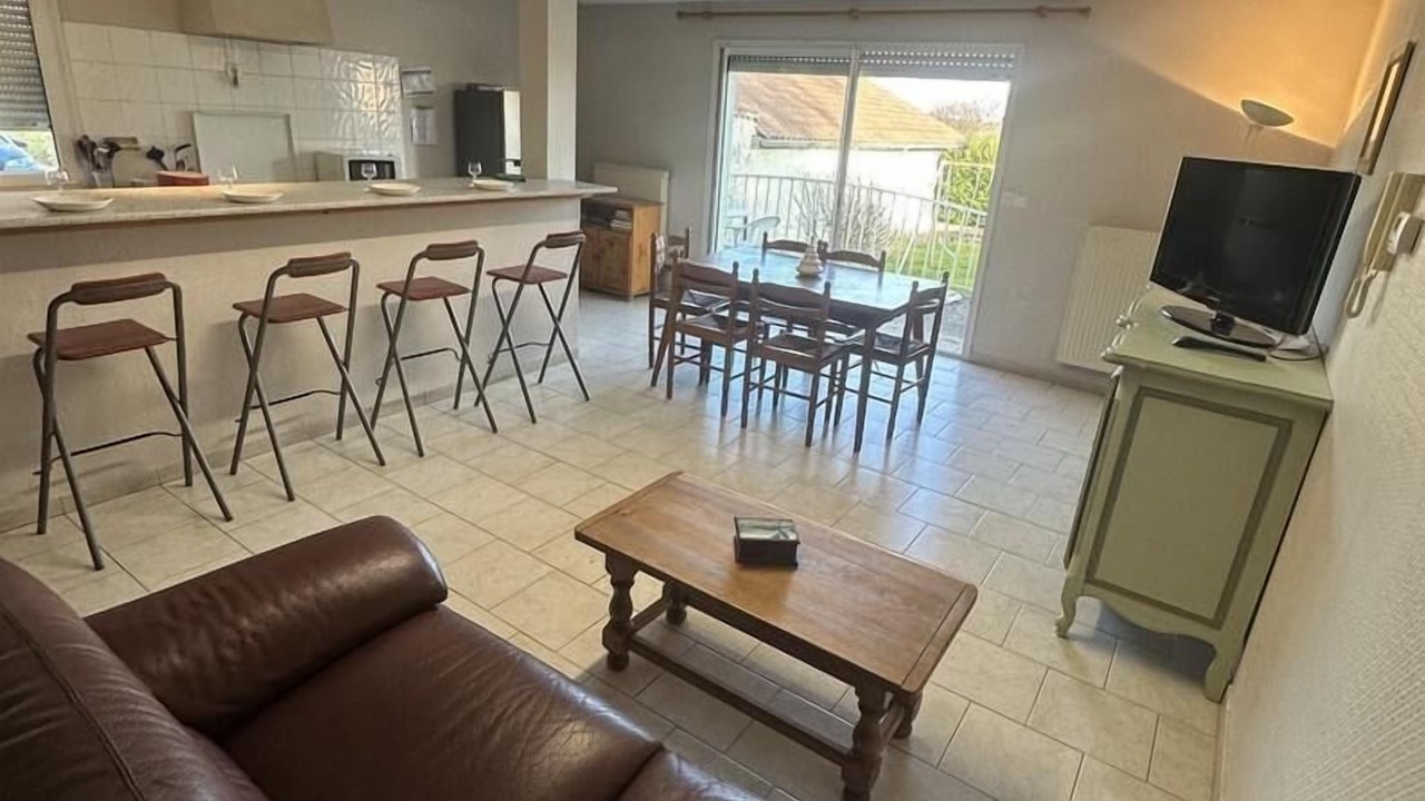 Photo of Livingroom in Tramoyes