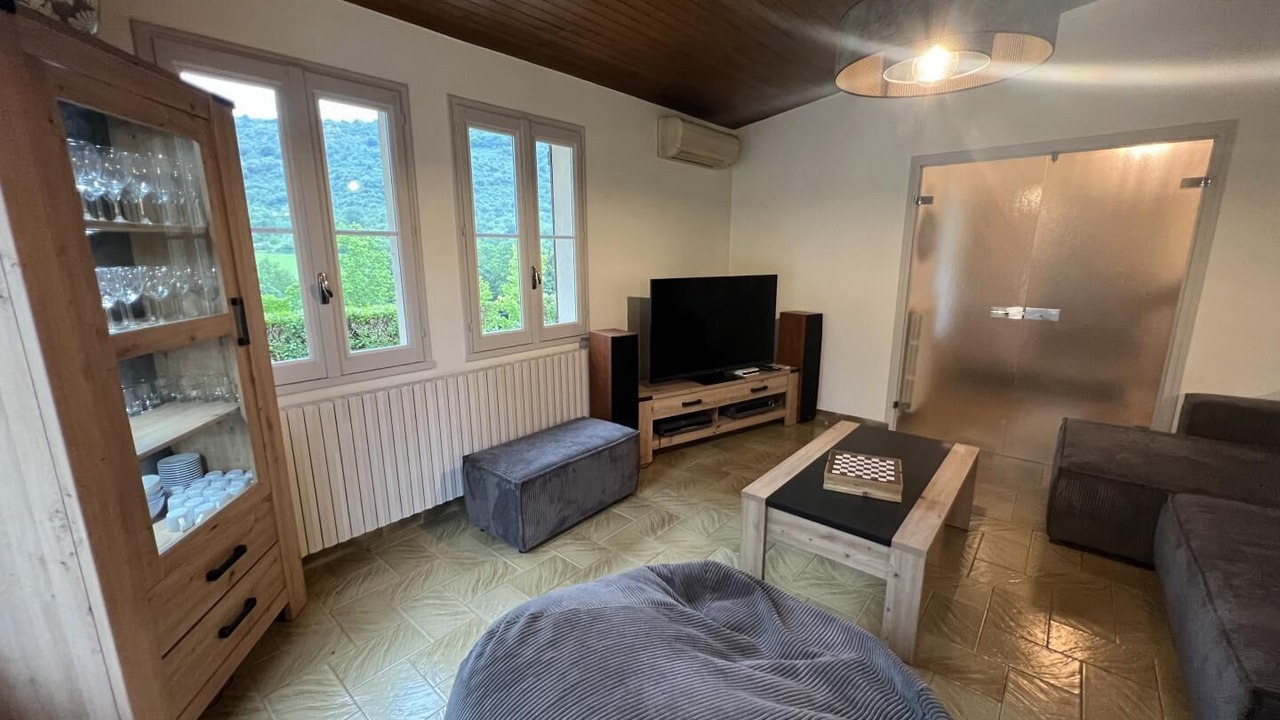 Photo of Others in Conzieu