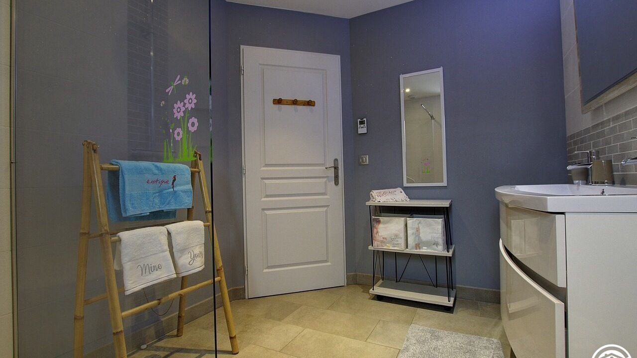 Photo of Bathroom in Marboz