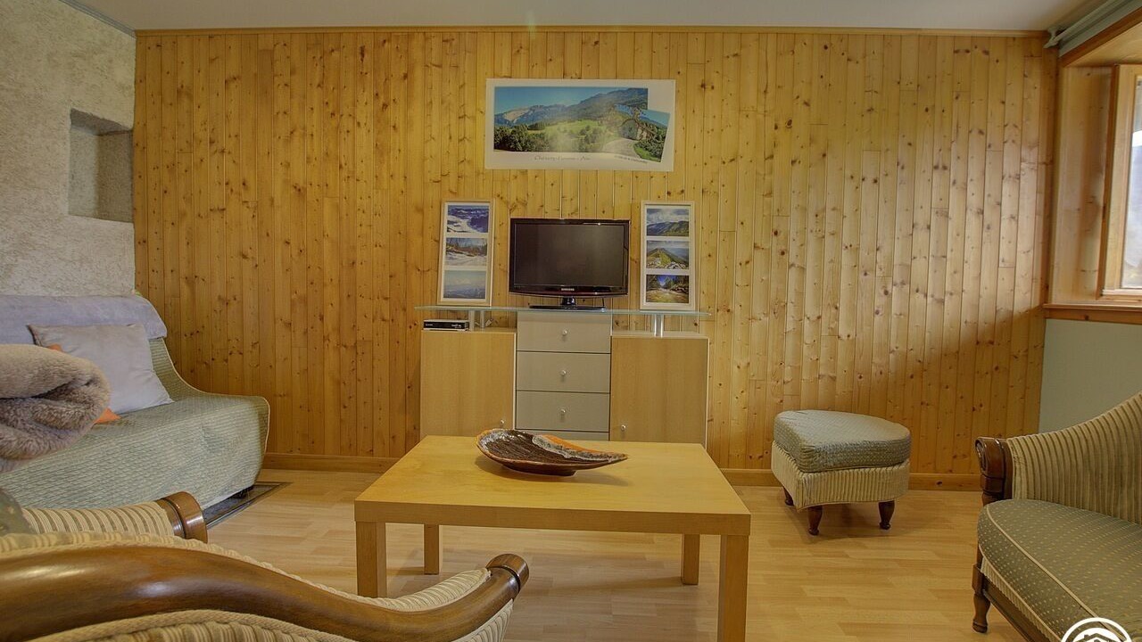 Photo of Livingroom in Chezery Forens