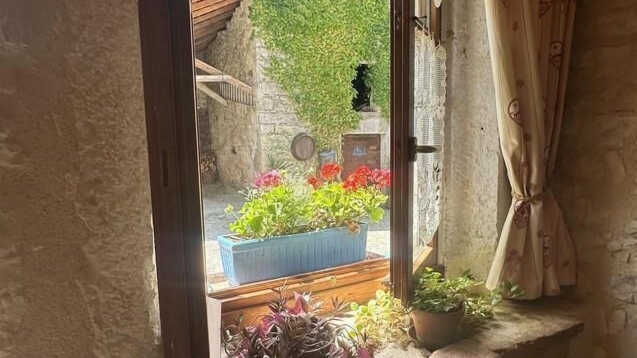 Photo of Others in Contrevoz