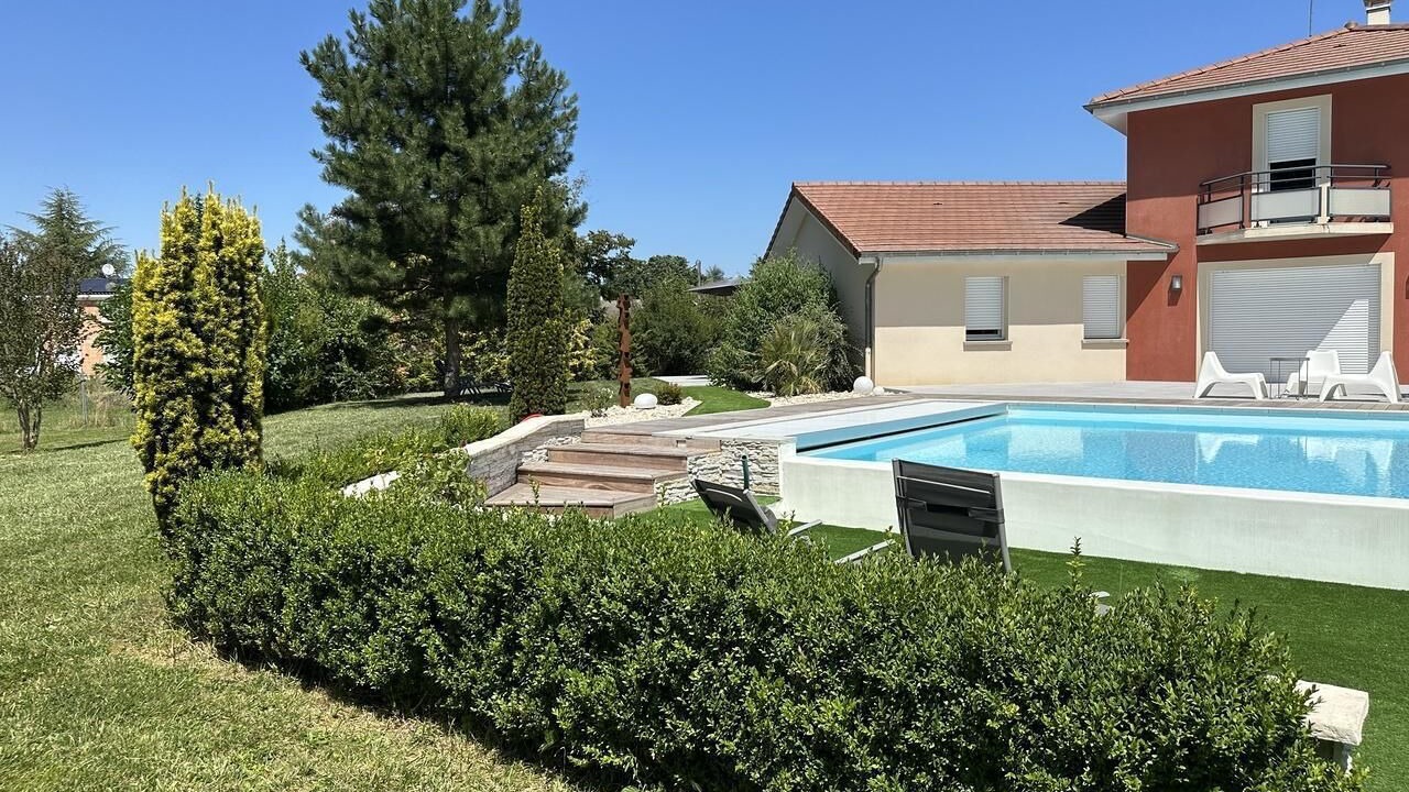 Photo of Outdoor in Peronnas