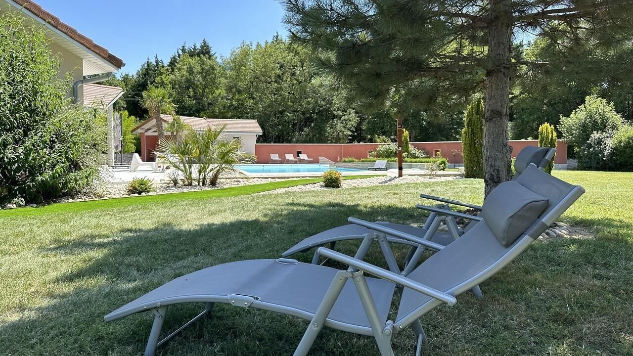 Photo of Outdoor in Peronnas